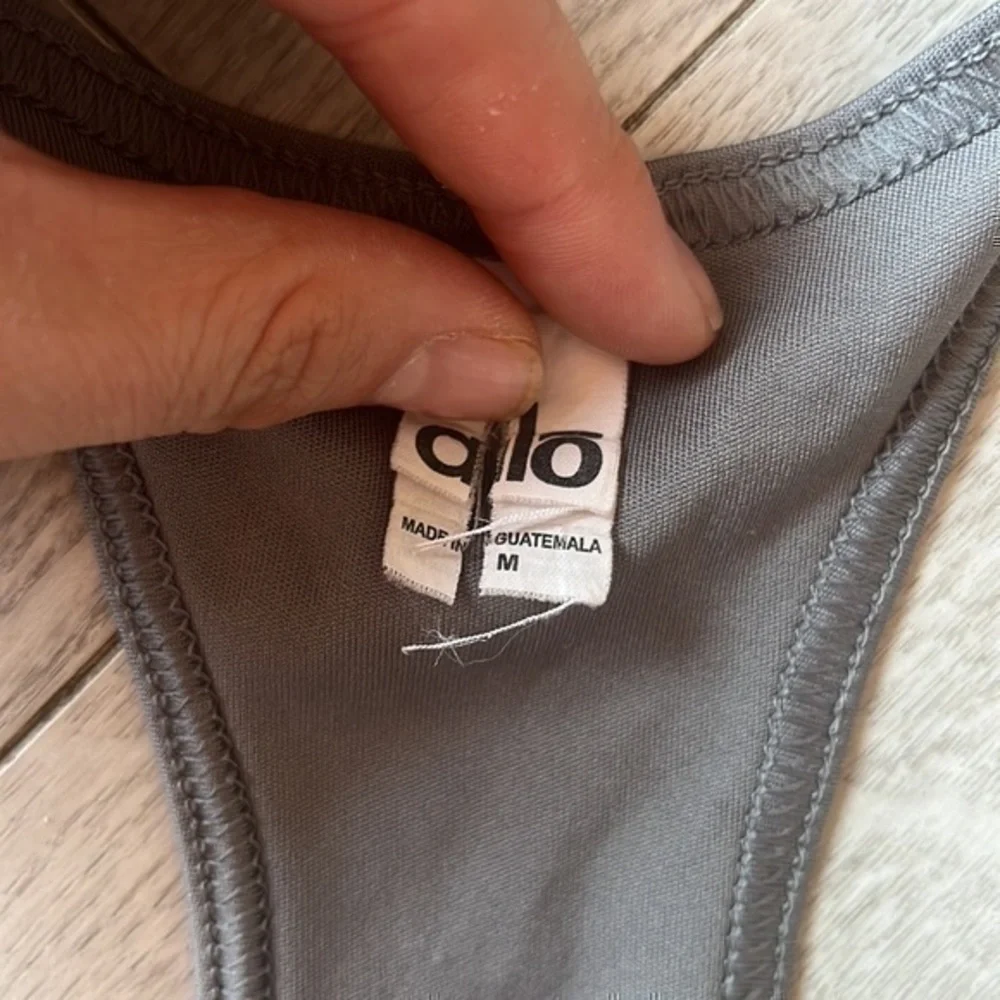 Alo Yoga Gray Racerback Athletic Tank Top Size M TruAge Body